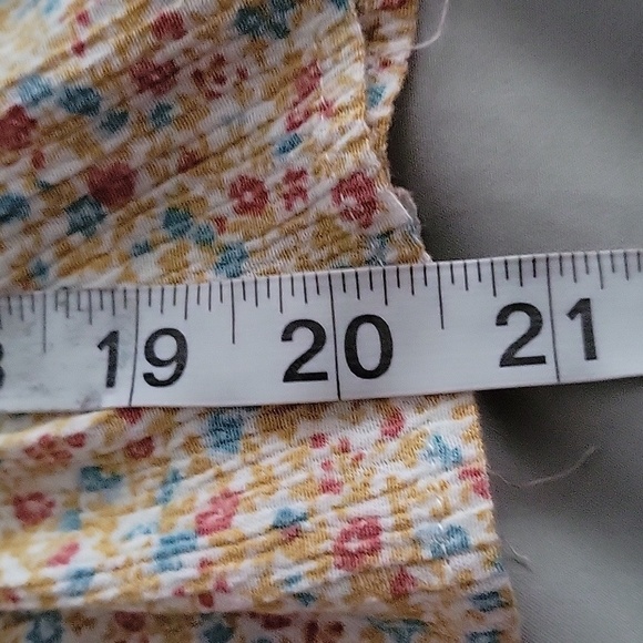 Hem & Thread Women's Top - Picture 10 of 10